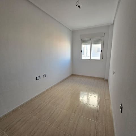 3 makuuhuone Huoneisto myytävänä paikassa Albatera - 135 000 € (Ref: 9449533)