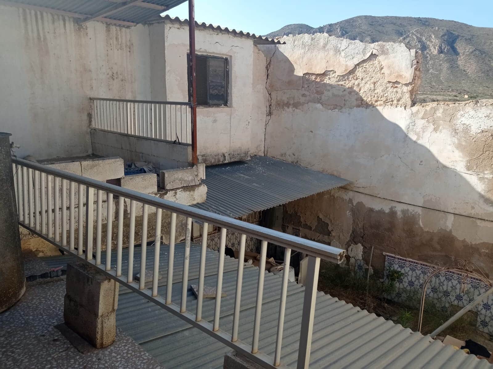 5 bedroom Terraced Villa for sale in Hondon de las Nieves - € 70,000 (Ref: 9449536)