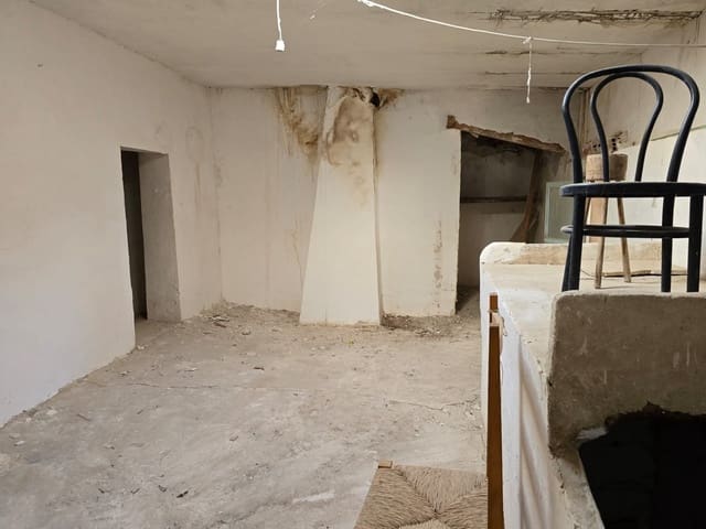 5 slaapkamer Rijtjeshuis te koop in Hondón de las Nieves - € 70.000 (Ref: 9449536)