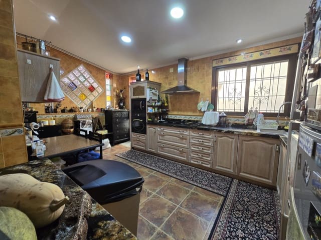 4 soveværelse Finca/Landehus til salg i Torrellano, Elche / Elx - € 598.000 (Ref: 9449537)