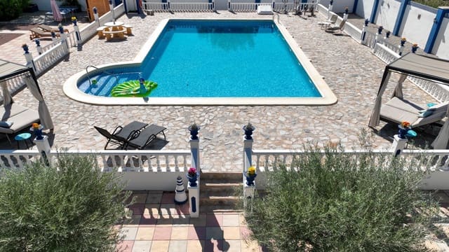 6 sypialnia Finka/Dom wiejski na sprzedaż w El Realengo, Crevillente / Crevillent z basenem garażem - 549 000 € (Ref: 9449538)