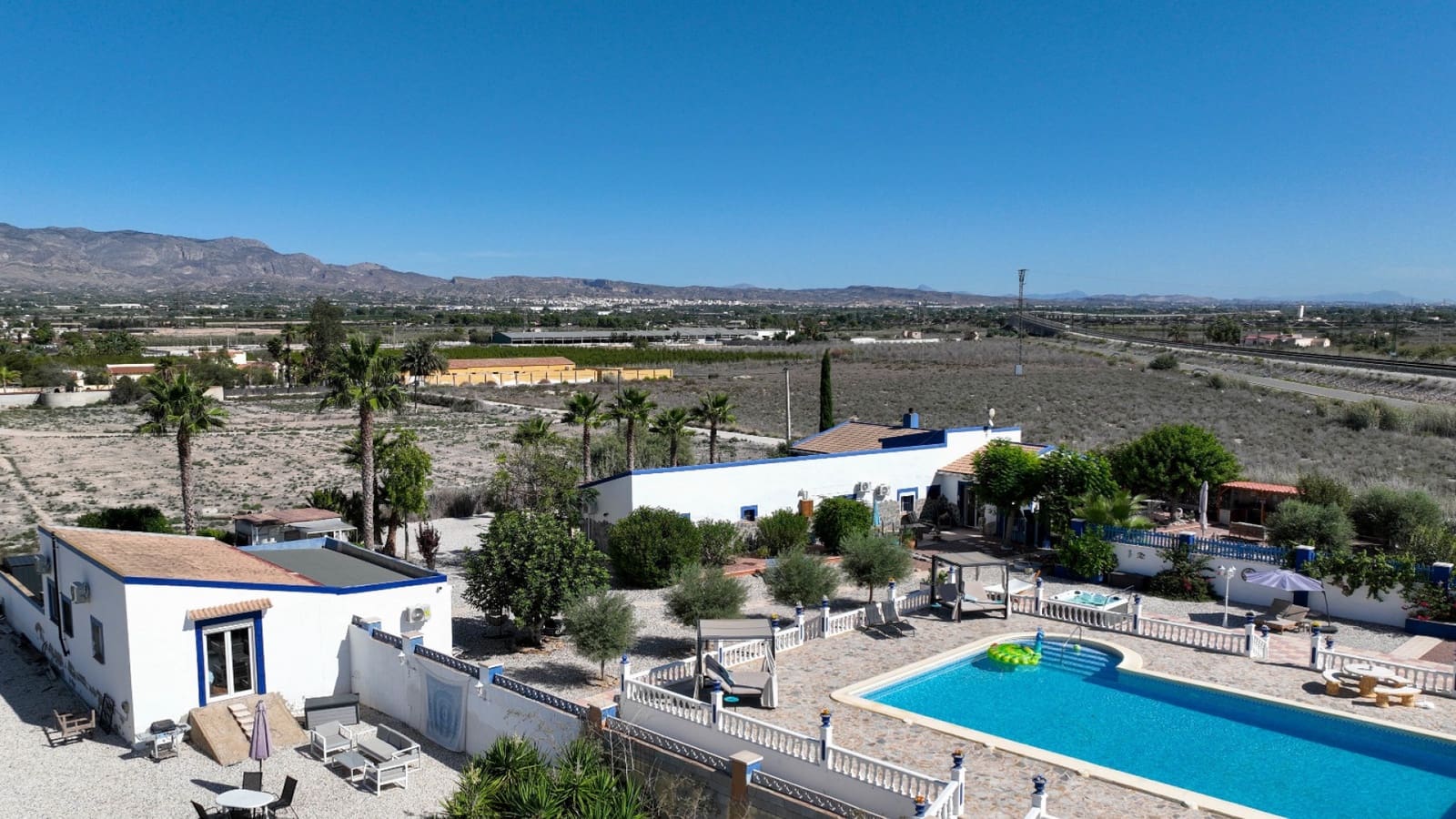 6 sypialnia Finka/Dom wiejski na sprzedaż w El Realengo z basenem garażem - 549 000 € (Ref: 9449538)