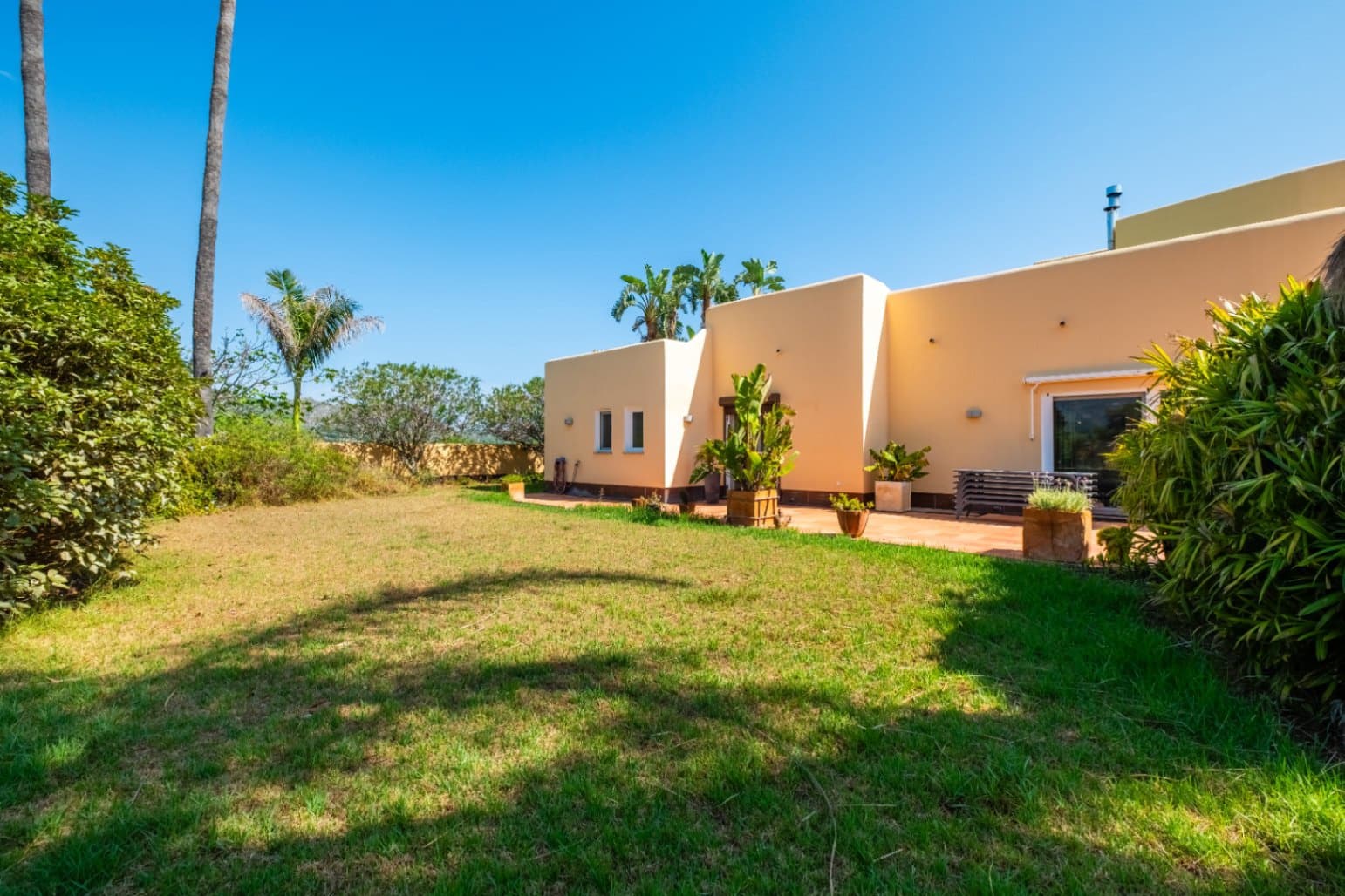 4 soverom Villa til salgs i Tormos med garasje - € 940 000 (Ref: 10078932)