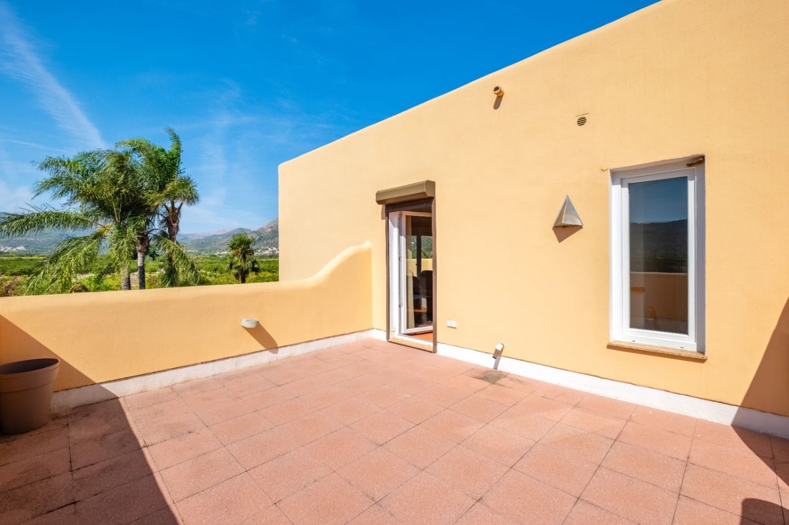 4 soverom Villa til salgs i Tormos med garasje - € 940 000 (Ref: 10078932)