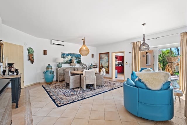 4 sovrum Villa till salu i Tormos med garage - 940 000 € (Ref: 10078932)
