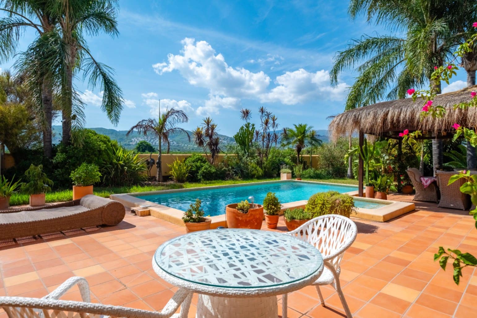 4 soverom Villa til salgs i Tormos med garasje - € 940 000 (Ref: 10078932)