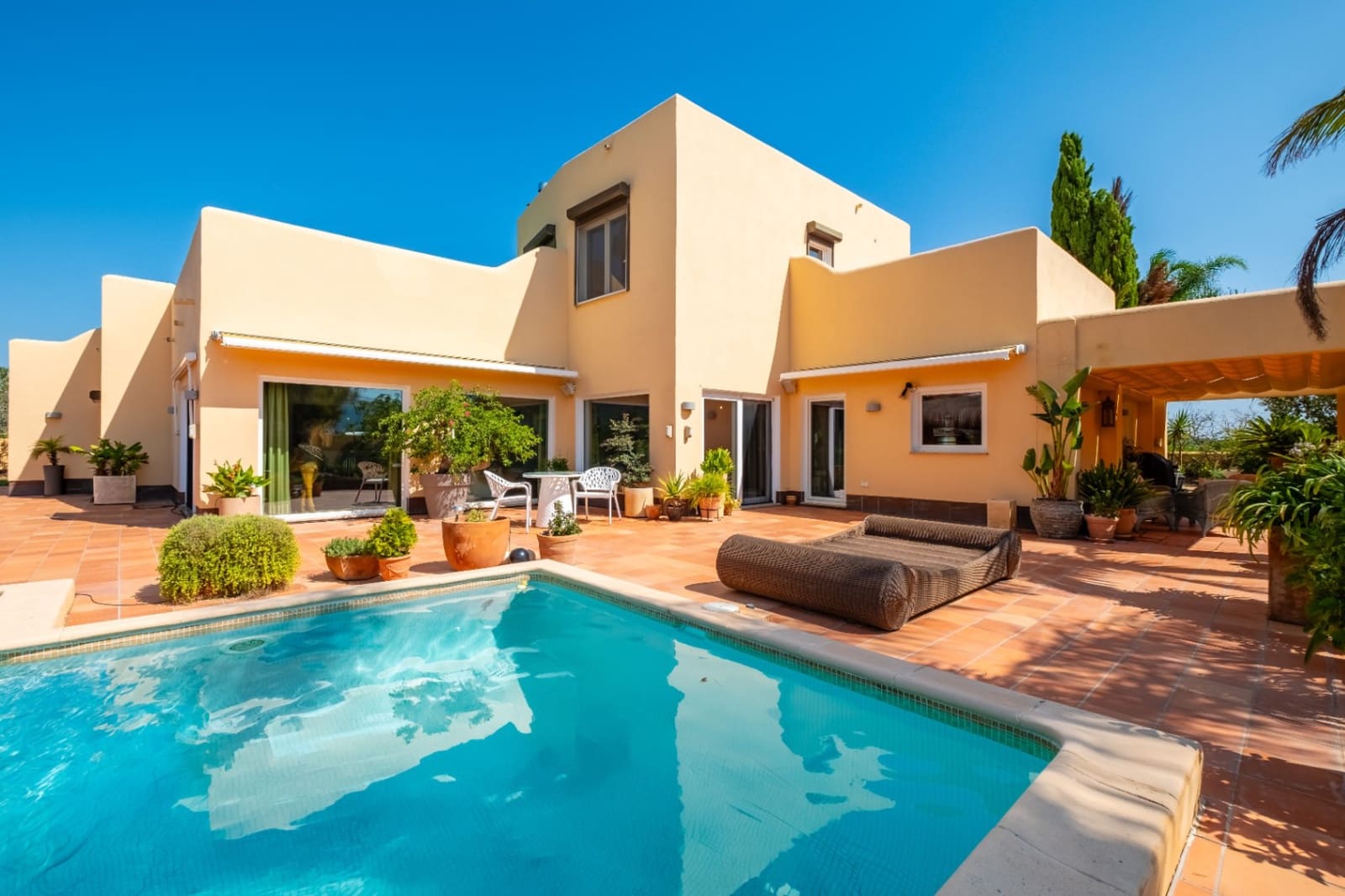 4 soverom Villa til salgs i Tormos med garasje - € 940 000 (Ref: 10078932)