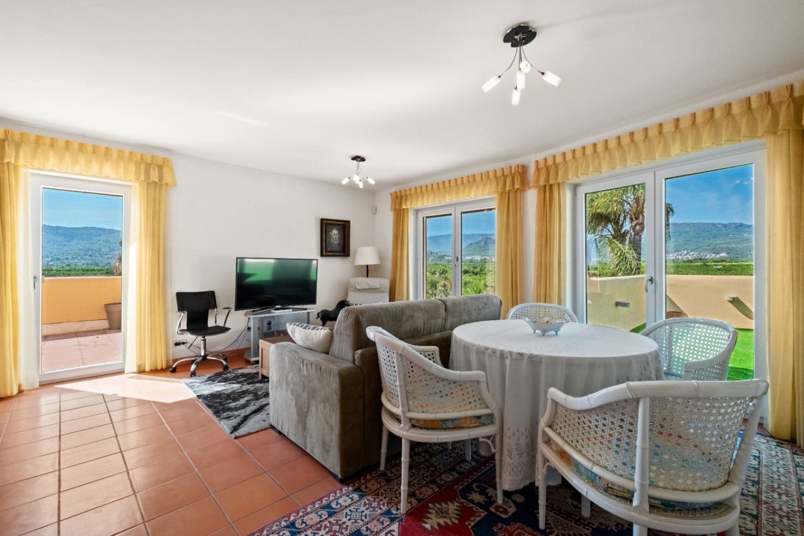 4 soverom Villa til salgs i Tormos med garasje - € 940 000 (Ref: 10078932)