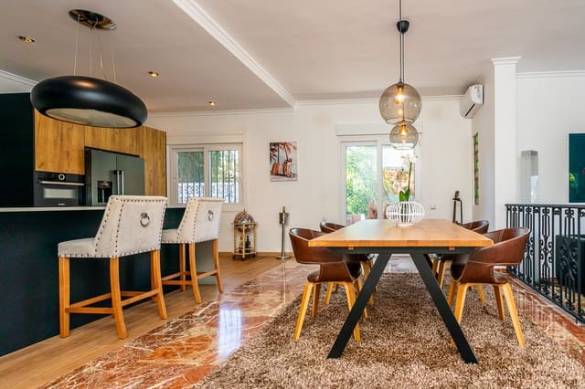 3 soverom Villa til salgs i Torrenueva, Mijas med svømmebasseng garasje - € 1 195 000 (Ref: 8918563)