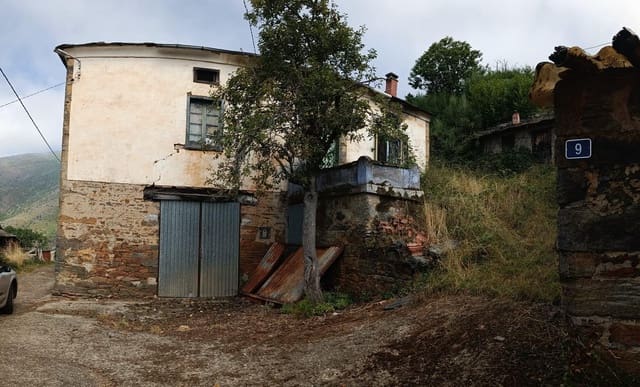 5 soveværelse Byhus til salg i Allande - € 50.000 (Ref: 8885990)