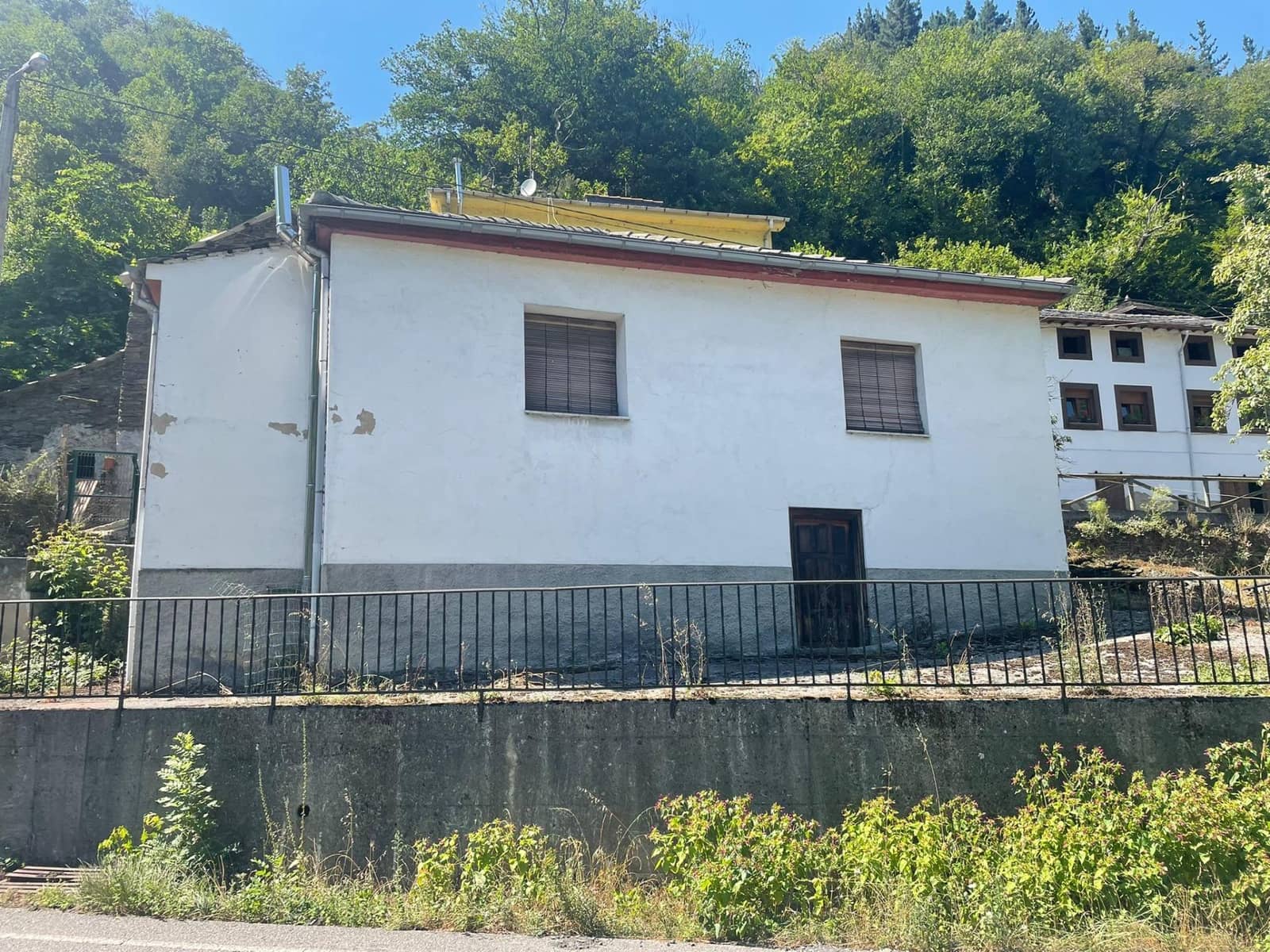 2 soveværelse Finca/Landehus til salg i Cangas del Narcea - € 70.000 (Ref: 8986153)