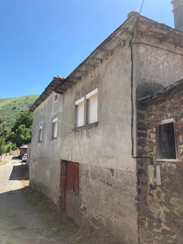 5 soveværelse Byhus til salg i Cangas del Narcea - € 99.000 (Ref: 9125206)