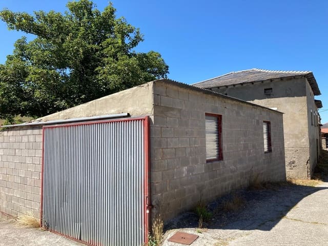 5 soveværelse Byhus til salg i Cangas del Narcea - € 99.000 (Ref: 9125206)