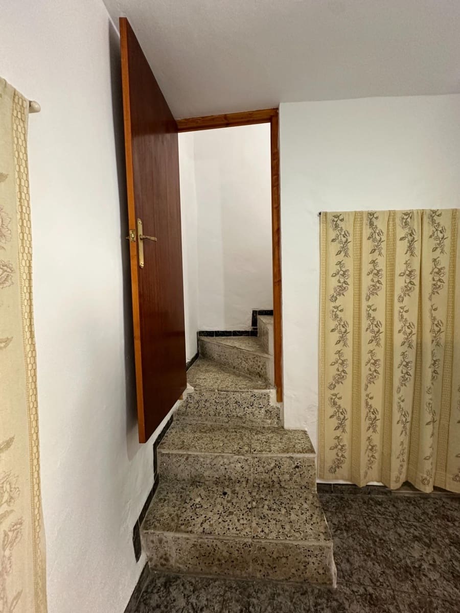 Casa de 4 habitaciones en Somontín en venta - 69.000 € (Ref: 10078495)