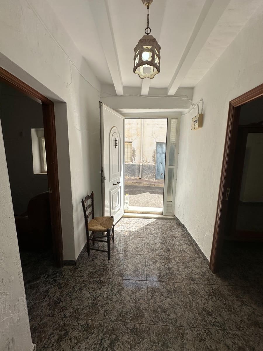 Casa de 4 habitaciones en Somontín en venta - 69.000 € (Ref: 10078495)