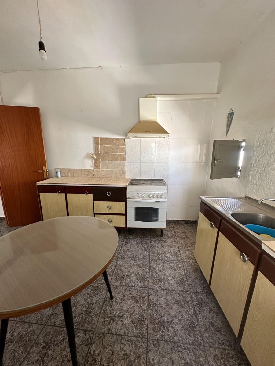 Casa de 4 habitaciones en Somontín en venta - 69.000 € (Ref: 10078495)
