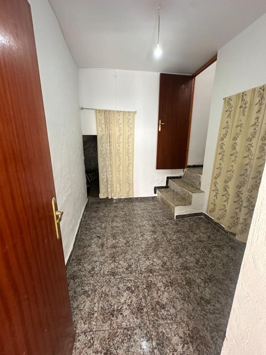 Casa de 4 habitaciones en Somontín en venta - 69.000 € (Ref: 10078495)