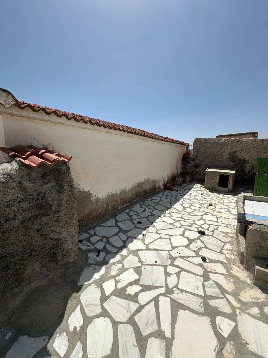Casa de 4 habitaciones en Somontín en venta - 69.000 € (Ref: 10078495)
