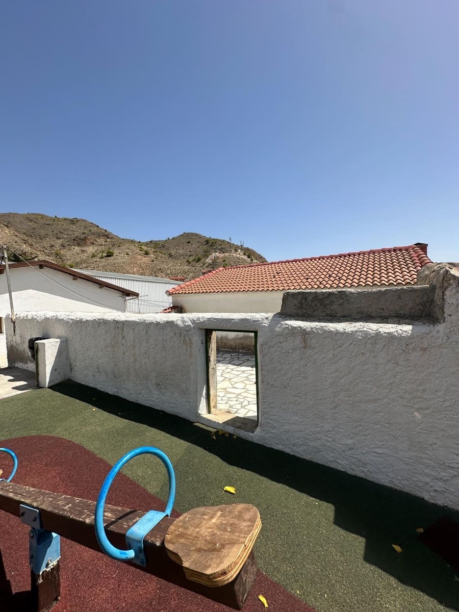 Casa de 4 habitaciones en Somontín en venta - 69.000 € (Ref: 10078495)