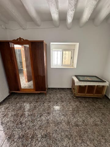 Casa de 4 habitaciones en Somontín en venta - 69.000 € (Ref: 10078495)