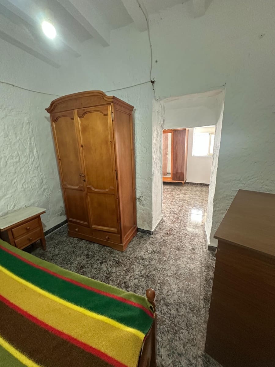 Casa de 4 habitaciones en Somontín en venta - 69.000 € (Ref: 10078495)