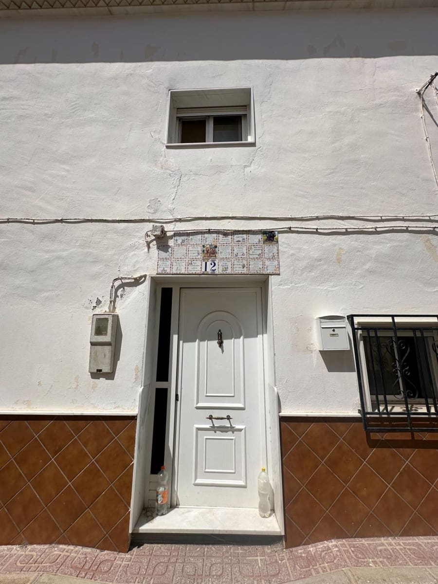 Casa de 4 habitaciones en Somontín en venta - 69.000 € (Ref: 10078495)