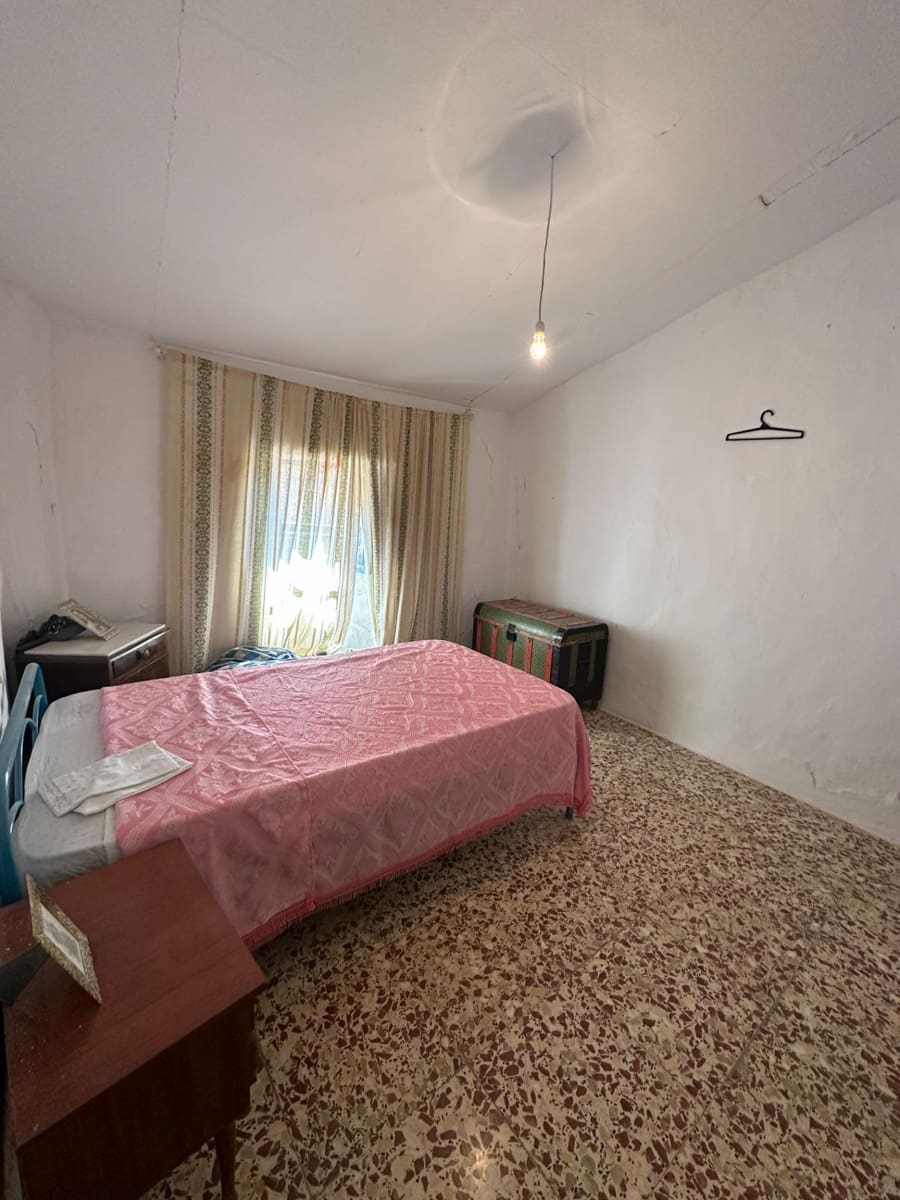4 makuuhuone Omakotitalo myytävänä paikassa Somontin - 39 000 € (Ref: 10078496)