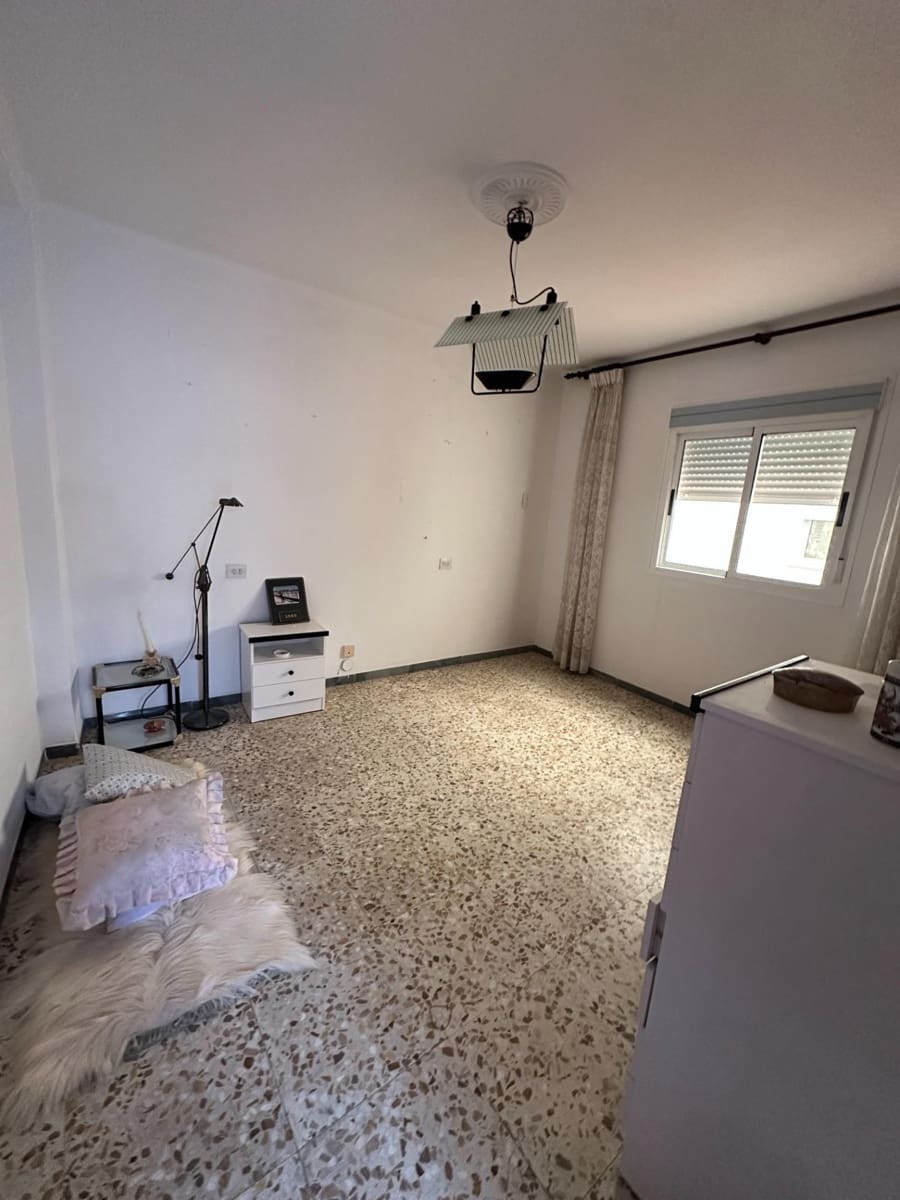 Piso de 3 habitaciones en Somontín en venta - 75.000 € (Ref: 10078497)