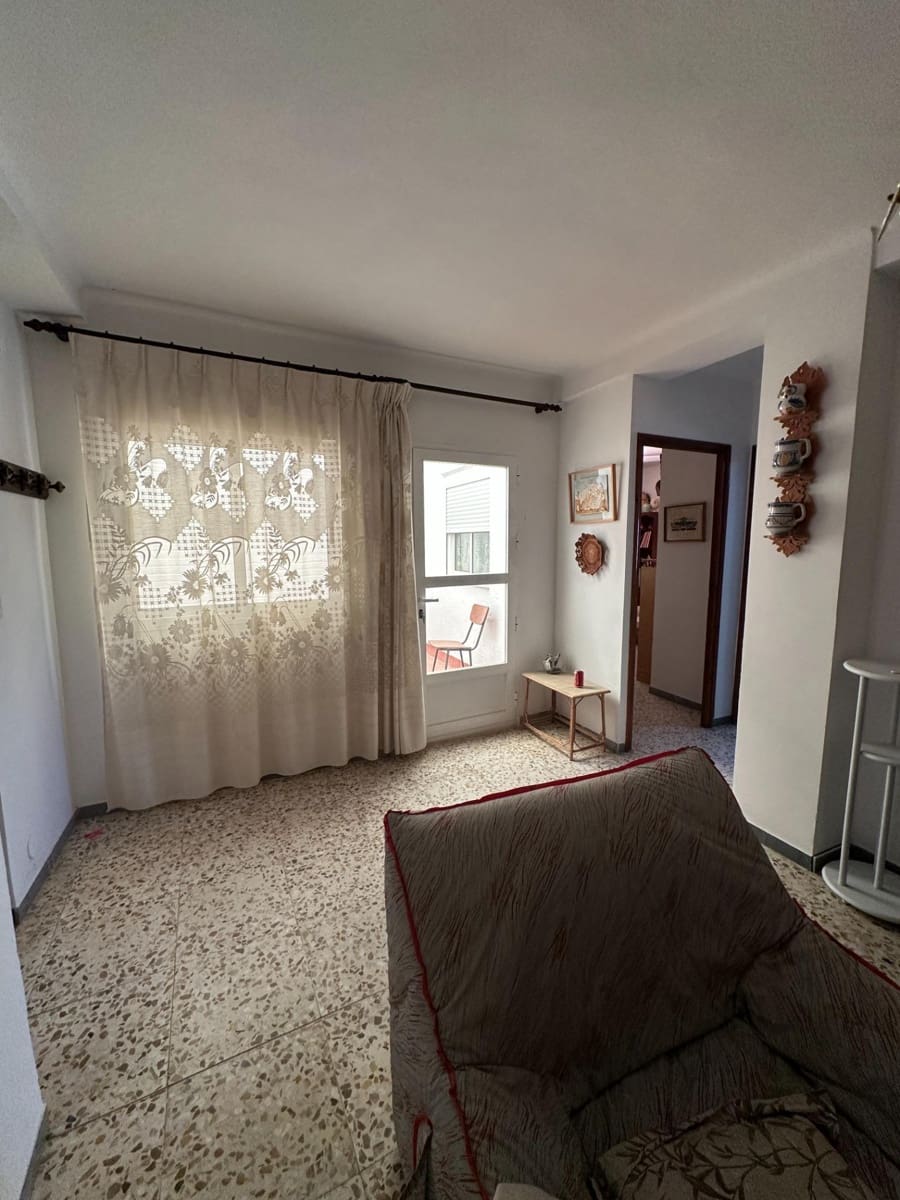 Piso de 3 habitaciones en Somontín en venta - 75.000 € (Ref: 10078497)