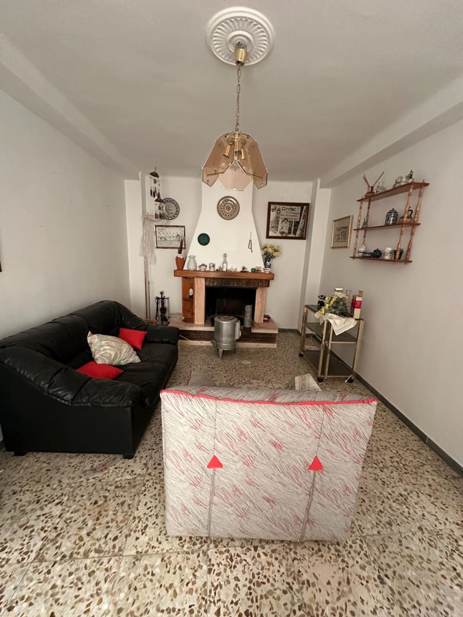 Piso de 3 habitaciones en Somontín en venta - 75.000 € (Ref: 10078497)