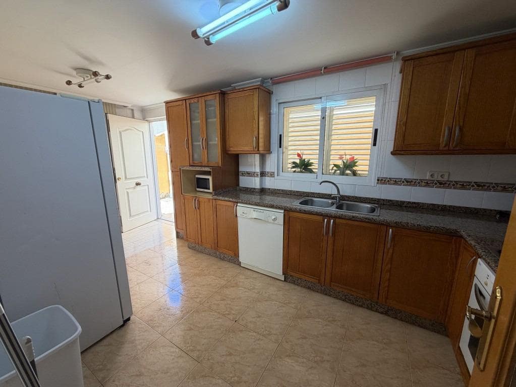 3 soverom Rekkehus til salgs i La Nucia med garasje - € 410 000 (Ref: 10089835)