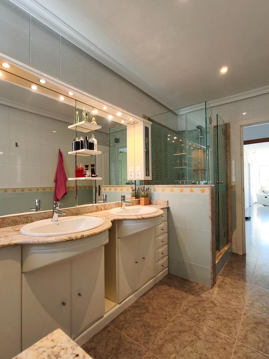 4 chambre Villa/Maison à vendre à Millena avec piscine - 395 000 € (Ref: 10094830)