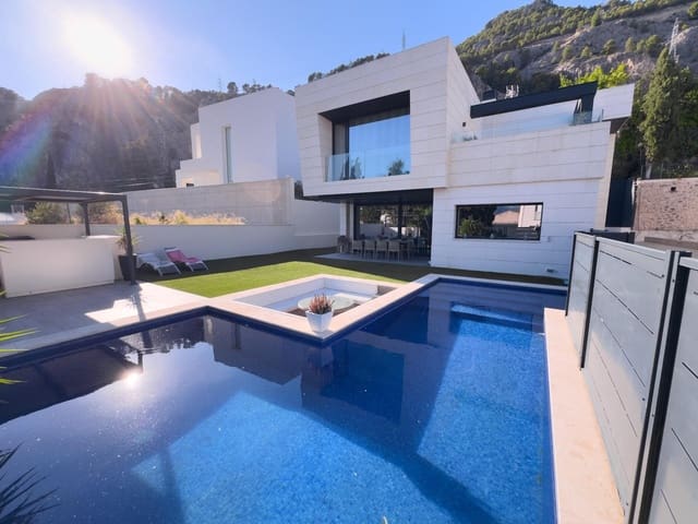 6 soverom Villa til salgs i Alcoy / Alcoi med svømmebasseng garasje - € 1 300 000 (Ref: 10171850)