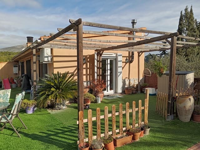 3 soveværelse Villa til salg i Muro de Alcoy med swimmingpool garage - € 190.000 (Ref: 8905939)