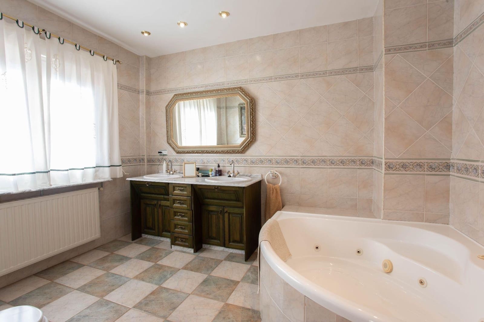 6 soveværelse Villa til salg i Cocentaina med swimmingpool garage - € 415.000 (Ref: 8905941)