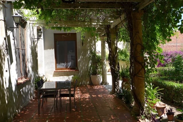 4 bedroom Townhouse for sale in Cocentaina - € 540,000 (Ref: 8905947)