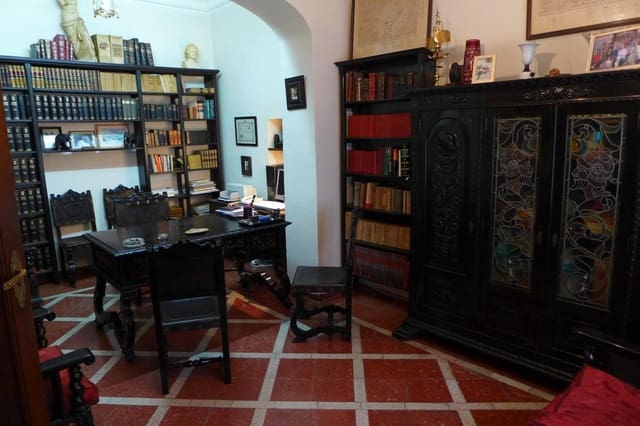 4 bedroom Townhouse for sale in Cocentaina - € 540,000 (Ref: 8905947)