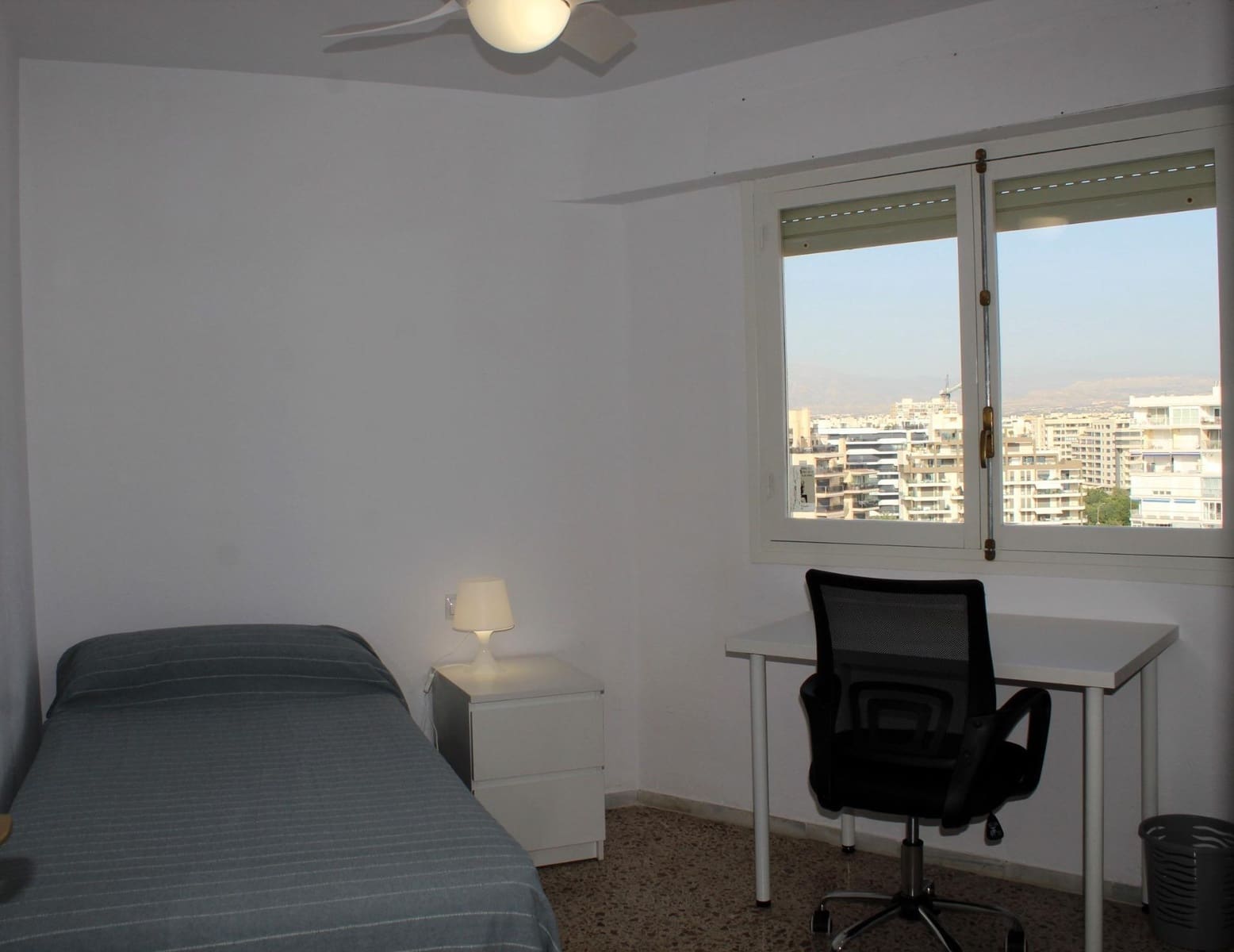 3 makuuhuone Huoneisto myytävänä paikassa Playa de San Juan mukana uima-altaan - 430 000 € (Ref: 8905952)