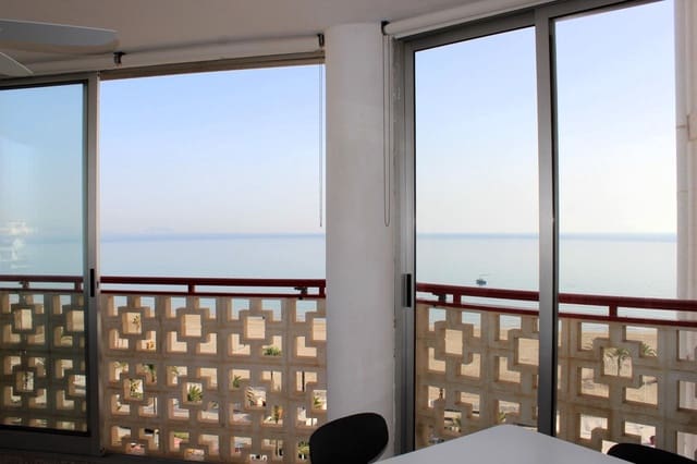 3 makuuhuone Huoneisto myytävänä paikassa Playa de San Juan, Alicante kaupunki mukana uima-altaan - 430 000 € (Ref: 8905952)