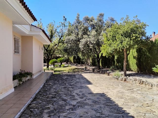 6 soveværelse Villa til salg i Cocentaina med swimmingpool garage - € 600.000 (Ref: 8918196)