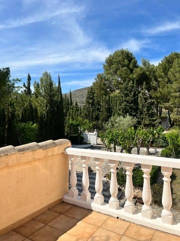 6 soveværelse Villa til salg i Muro de Alcoy med garage - € 350.000 (Ref: 8929089)