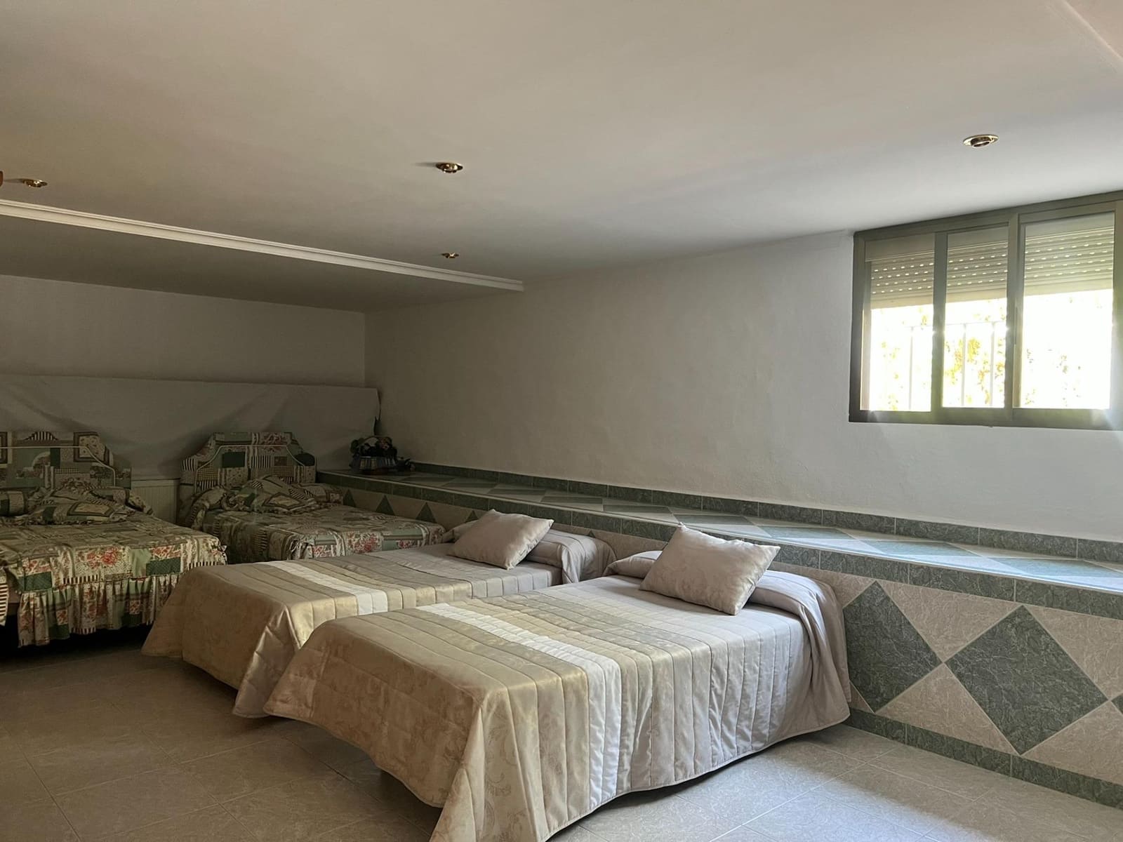 6 sypialnia Willa na sprzedaż w Muro de Alcoy z garażem - 350 000 € (Ref: 8929089)