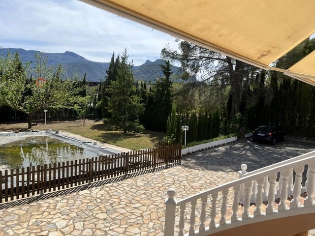 6 soveværelse Villa til salg i Muro de Alcoy med garage - € 350.000 (Ref: 8929089)