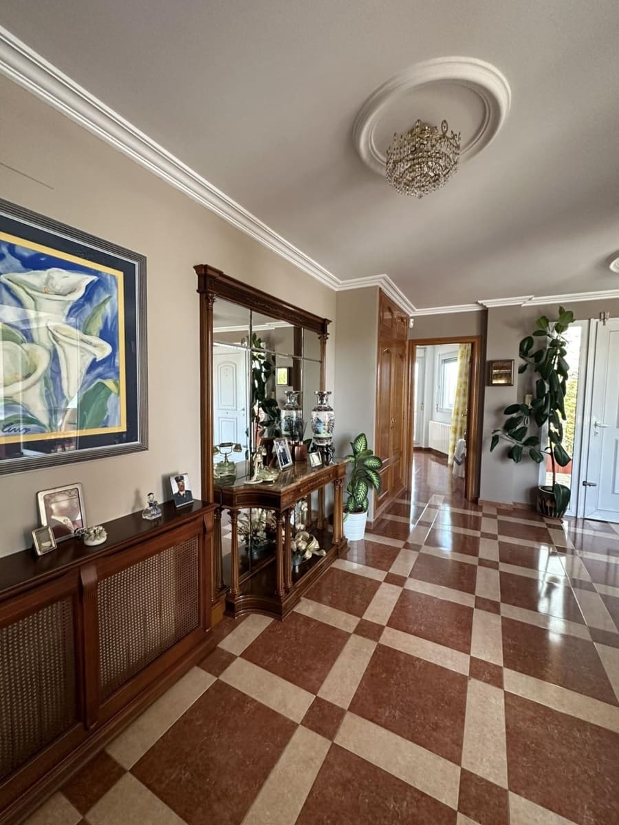 4 bedroom Villa for sale in Cocentaina with pool garage - € 630,000 (Ref: 8938676)