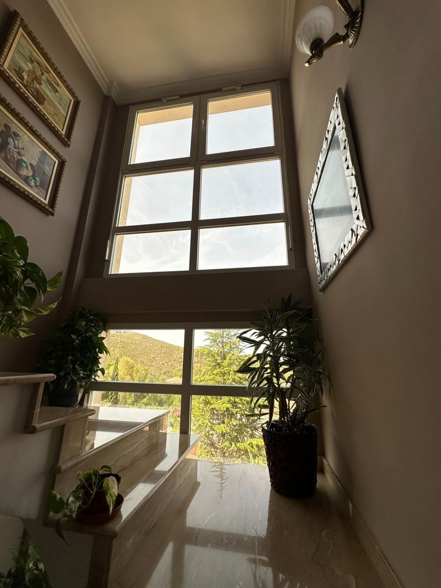 4 bedroom Villa for sale in Cocentaina with pool garage - € 630,000 (Ref: 8938676)