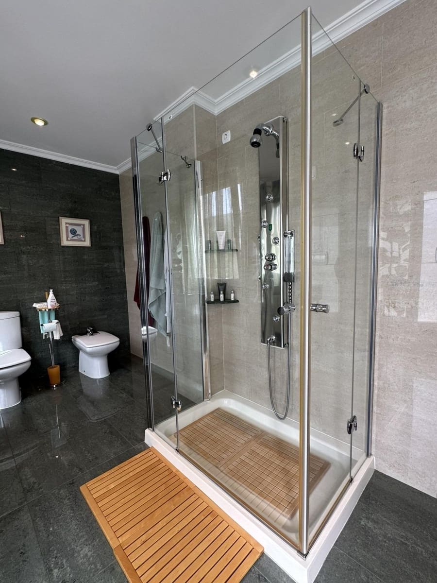 4 bedroom Villa for sale in Cocentaina with pool garage - € 630,000 (Ref: 8938676)