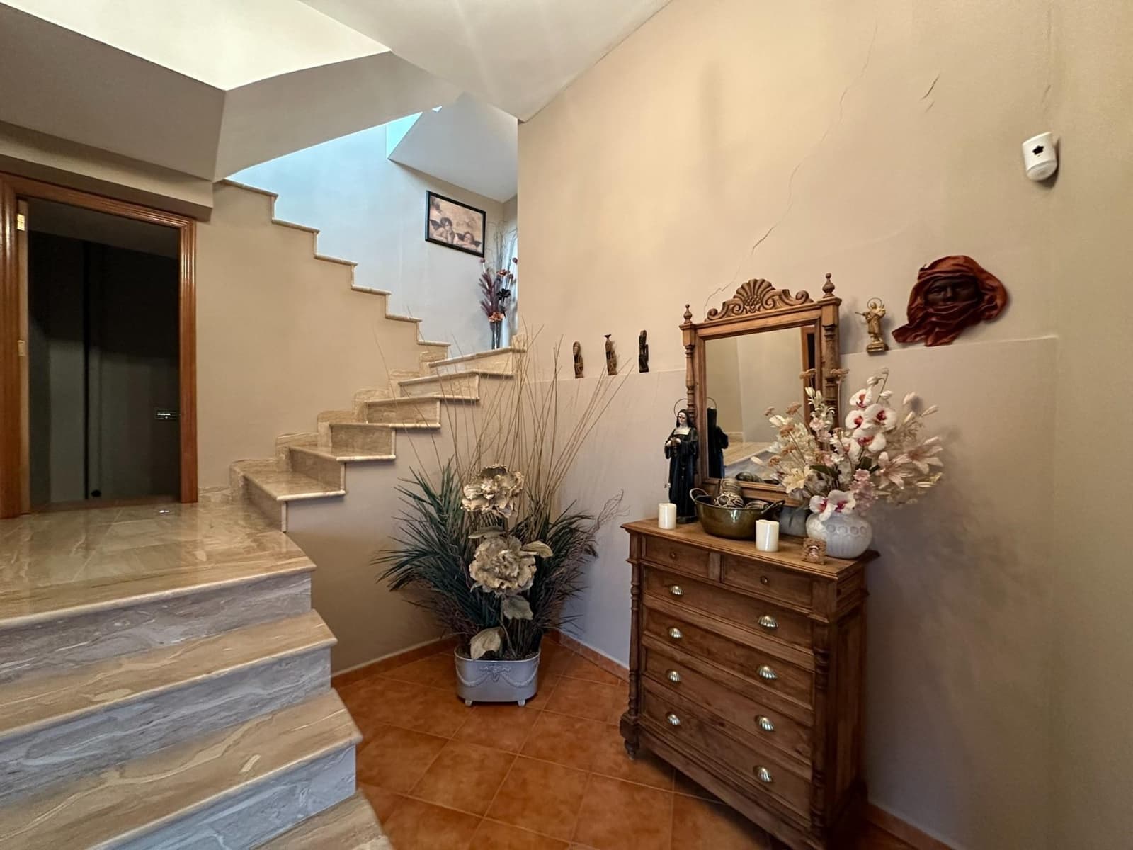 4 bedroom Villa for sale in Cocentaina with pool garage - € 630,000 (Ref: 8938676)