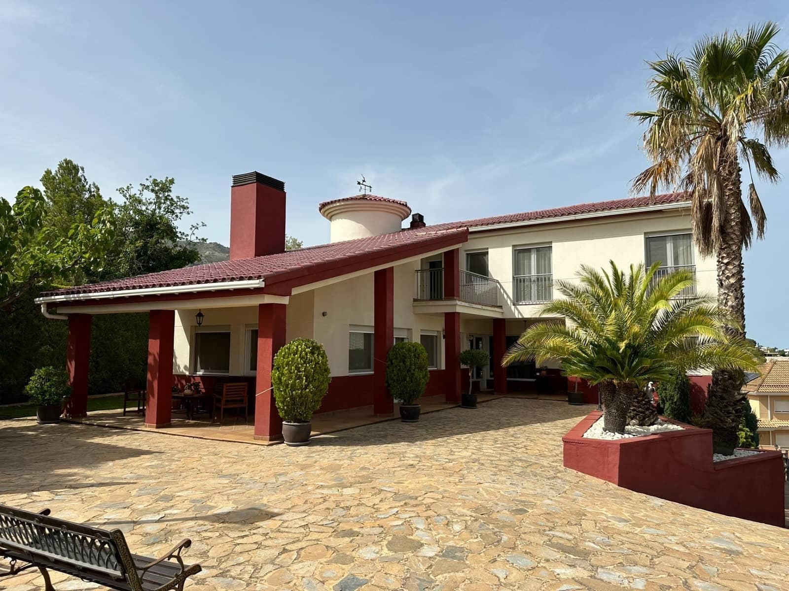 4 bedroom Villa for sale in Cocentaina with pool garage - € 630,000 (Ref: 8938676)