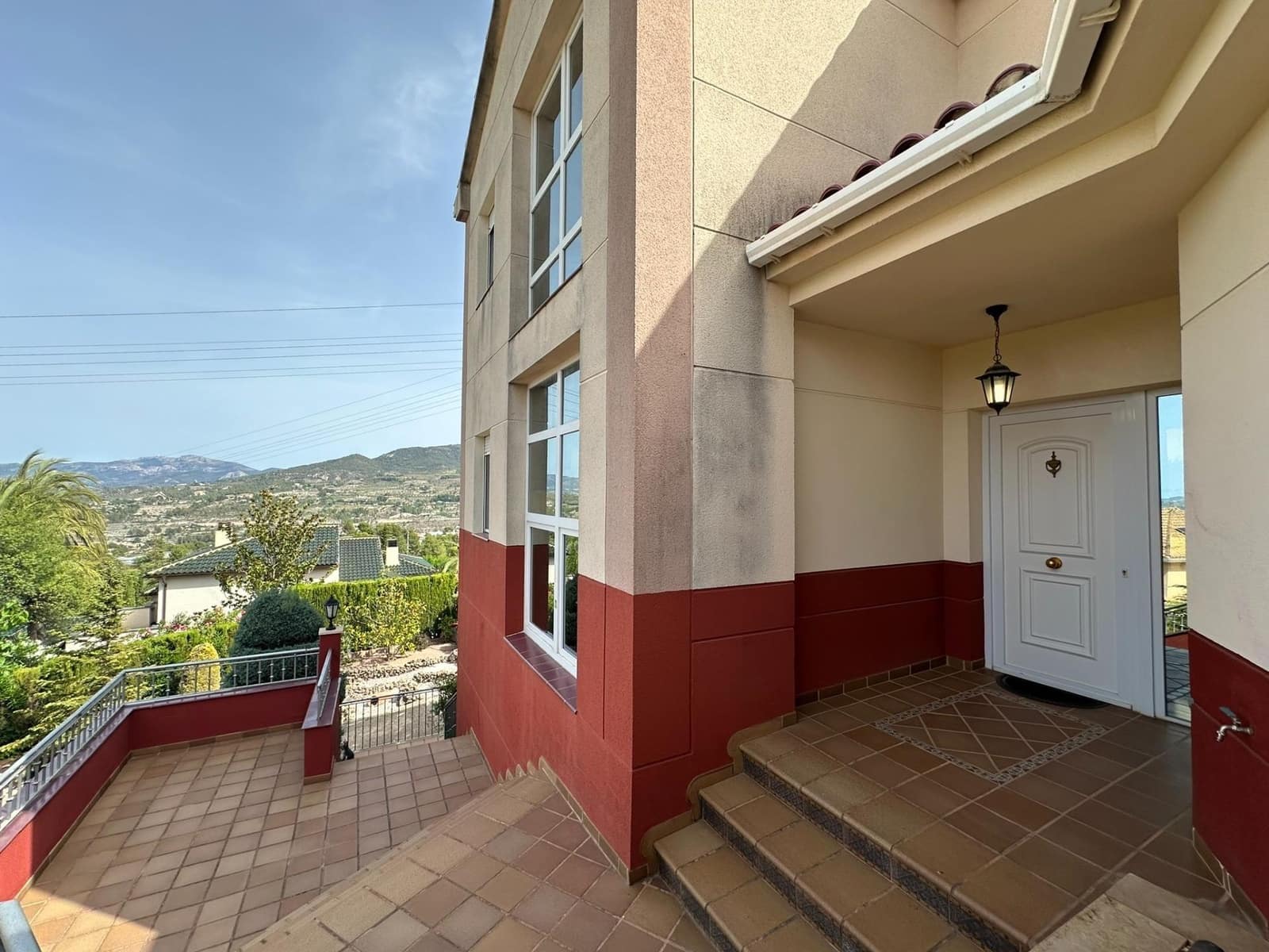 4 bedroom Villa for sale in Cocentaina with pool garage - € 630,000 (Ref: 8938676)