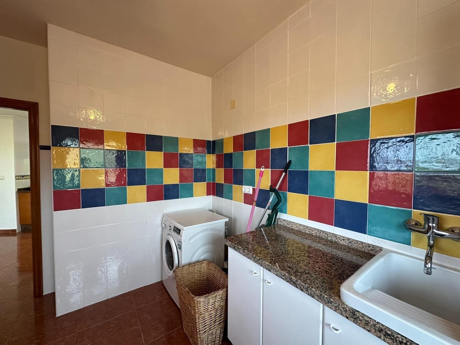 4 bedroom Villa for sale in Cocentaina with pool garage - € 630,000 (Ref: 8938676)